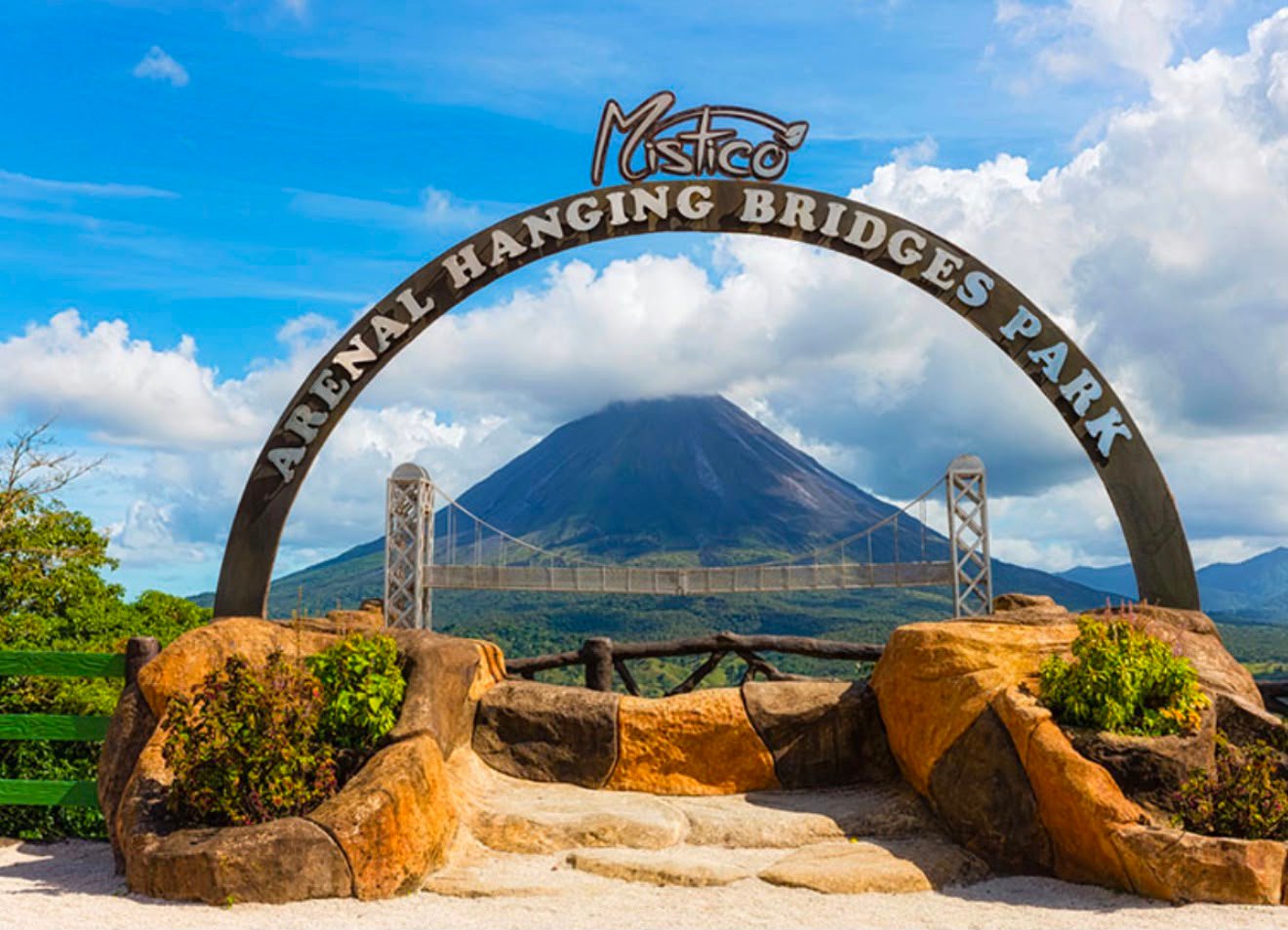 Arenal Volcano & Rain Forest Walk & Hot Springs Experience